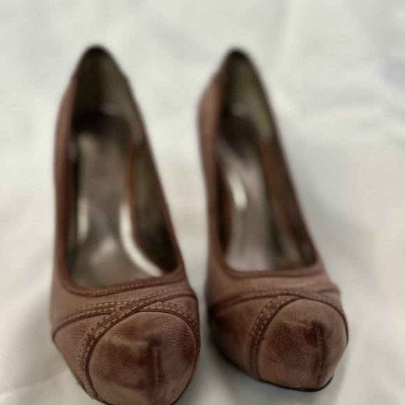 Vintage GUESS pumps - Picture 3 of 7